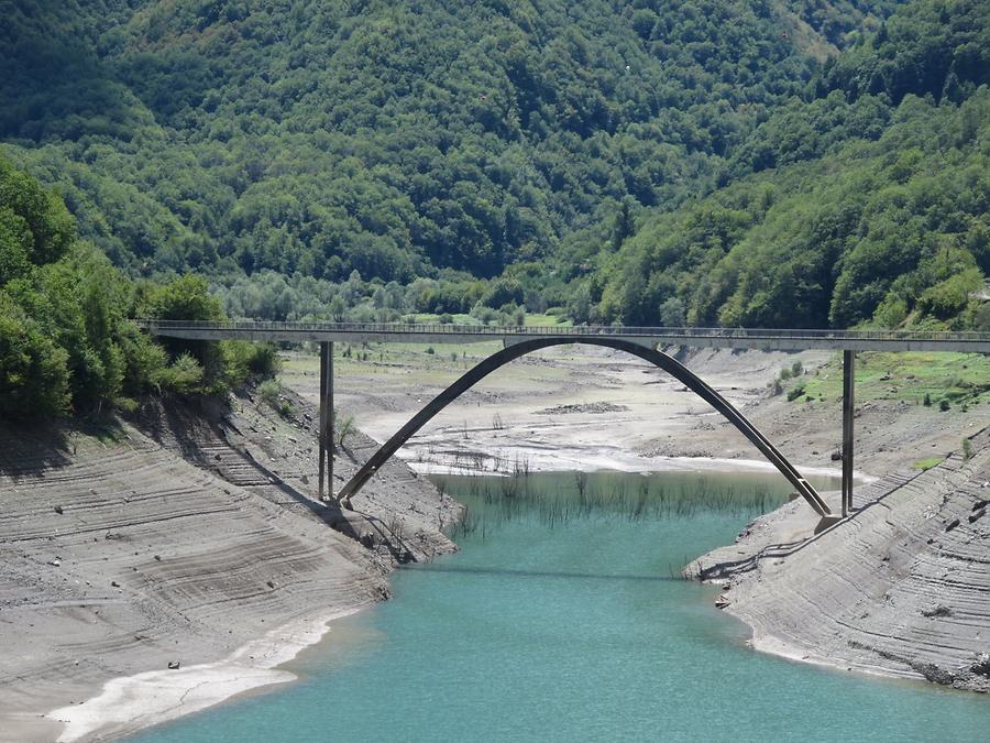 Lago di Vagli - Bridge