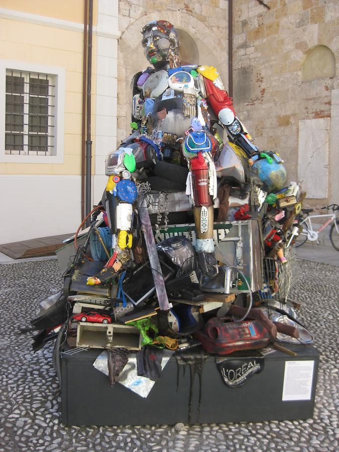 Pietrasanta - Cathedral Square; Sculpture by D. Tironi, 2016