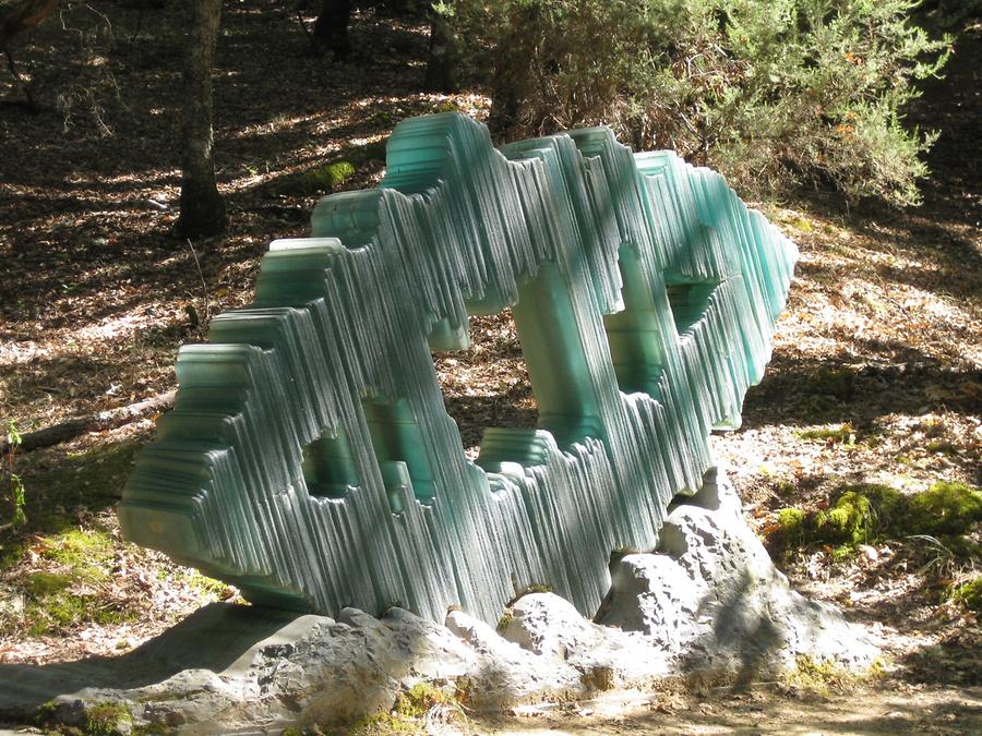 Pievasciata - Chianti Sculpture Park; 'Falling Leaf', Y. Heidar