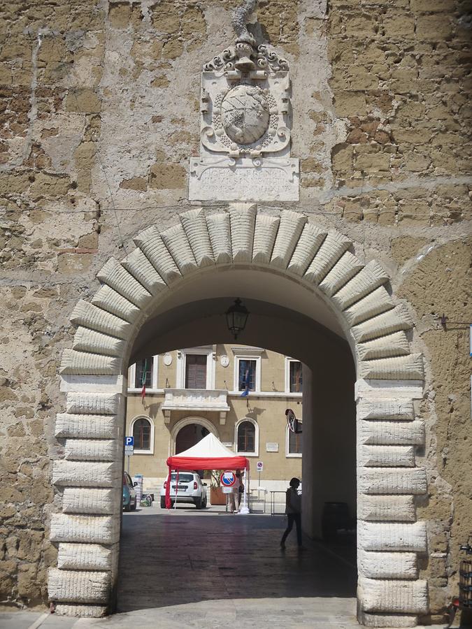 Pitigliano - City Gate