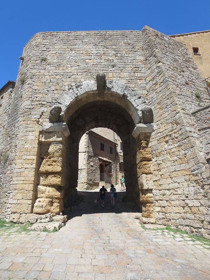 Volterra - Porta San Francesco