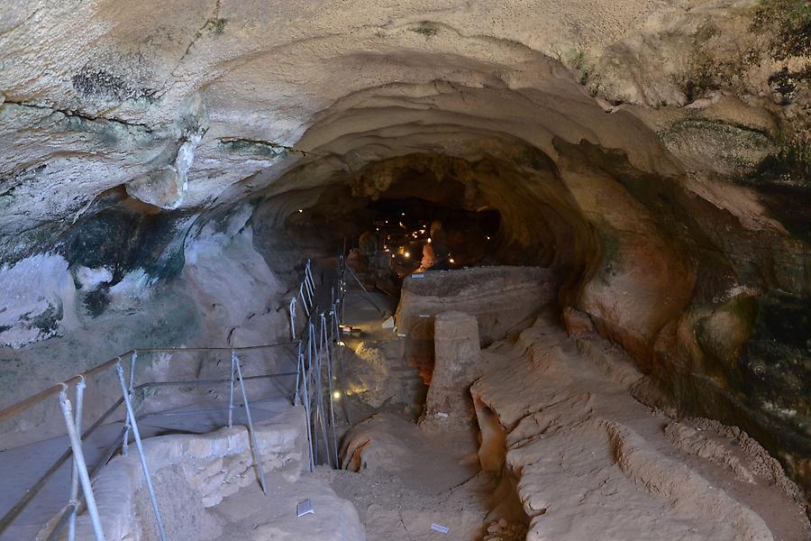Cave of Għar Dalam