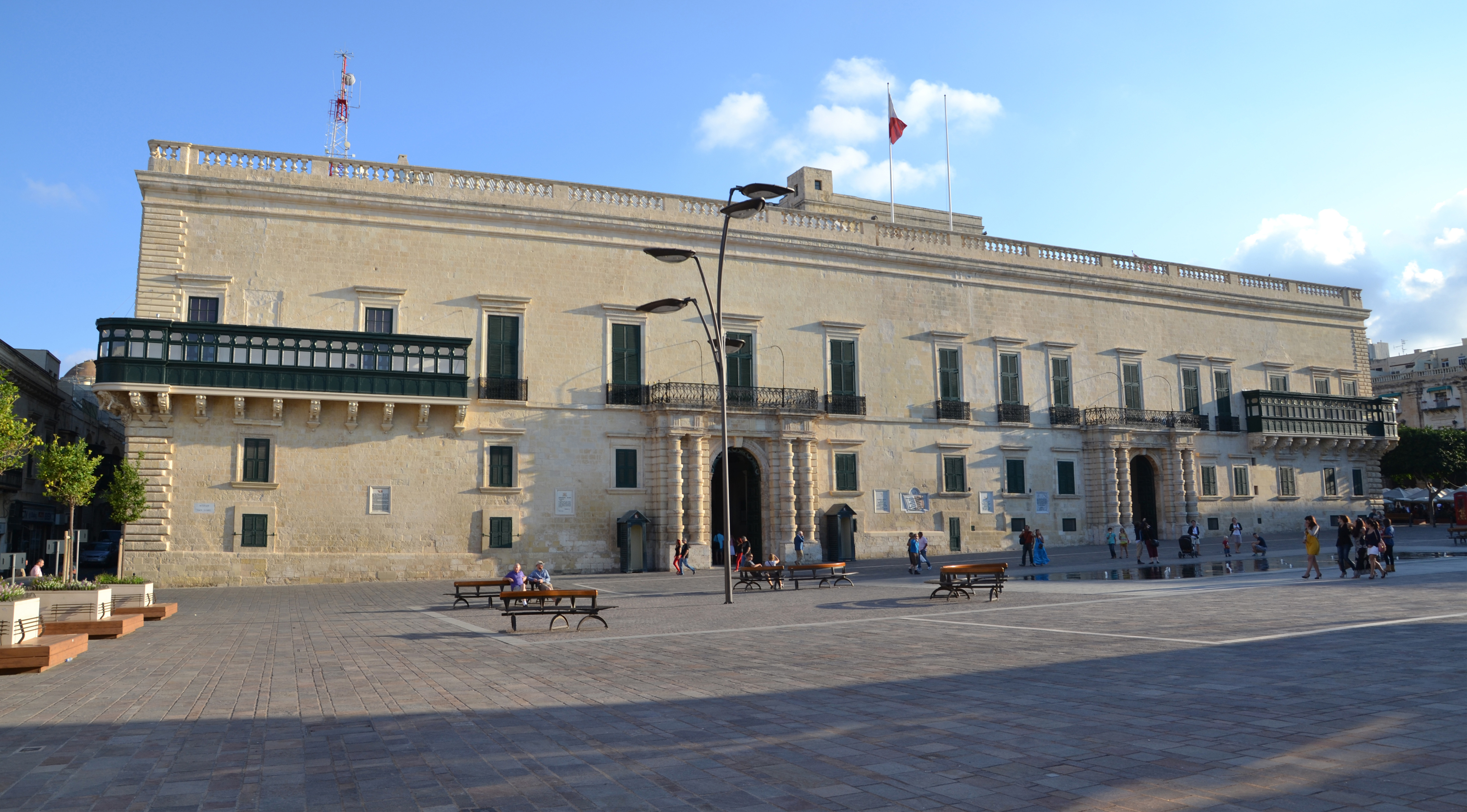 Grandmaster's Palace in Valletta - Maltatina