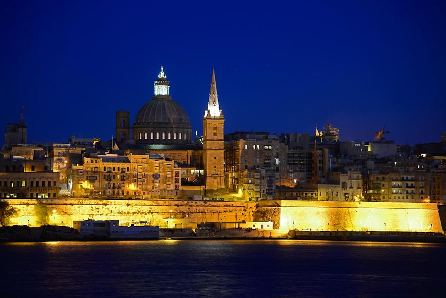 Valletta at Night