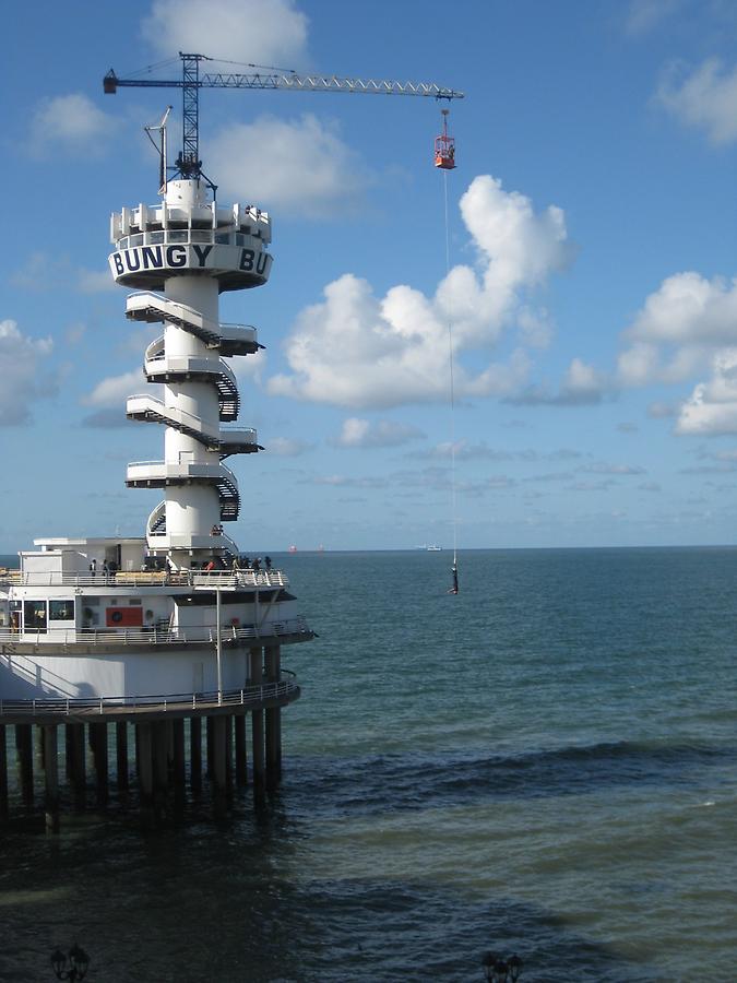 Scheveningen - Pier, Bungee Jumping from the Watch Tower