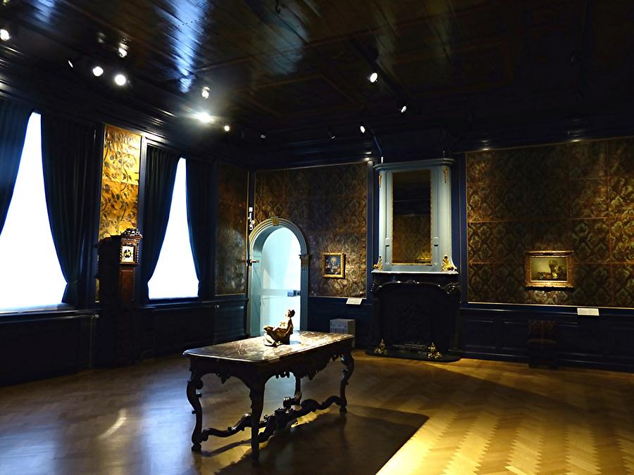 Haarlem - Frans Hals Museum; Room with Leather Wallpapers