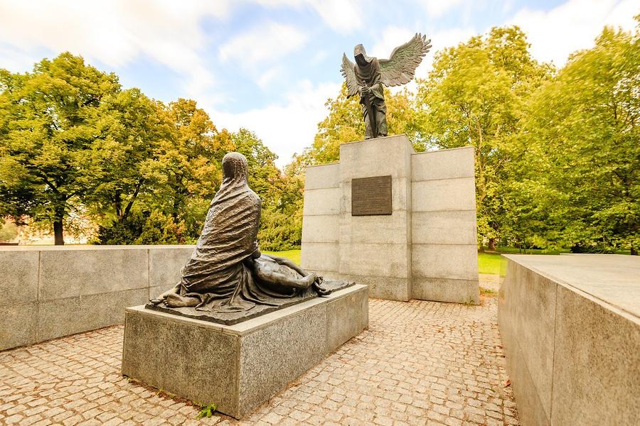 Katyn Massacre Memorial