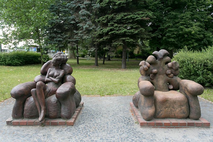 Sculpture 'Waiting'