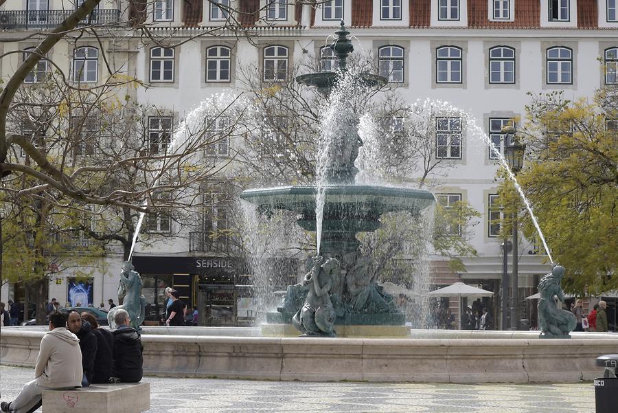 Rossio Square - Fountain