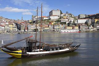 Harbour and Ribeira District (2)