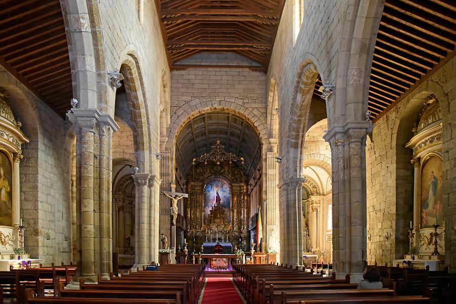 Guimarães - Igreja de Nossa Senhora da Oliveira; Nave