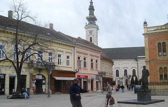Zmaj Jovina Street with the Orthodox Cathedral (Saborna Crkva) the monument to Jovan Jovanovic Zmaj and the Bishop´s Residence (right) in the center of Novi Sad, Serbia. 2015. Photo: Clara Schultes