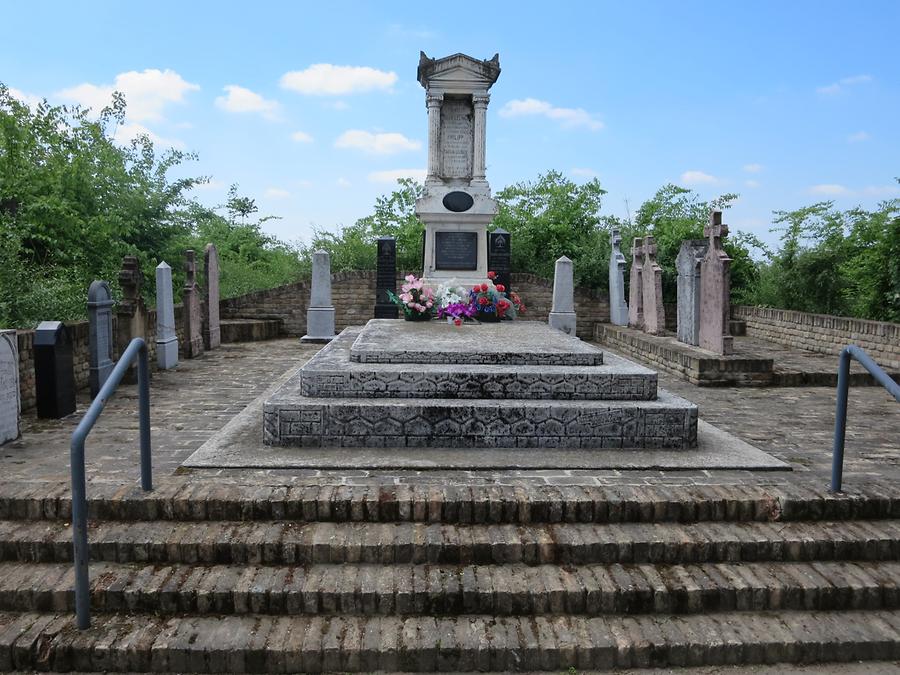 Crvenka - Old Cemetery - Memorial