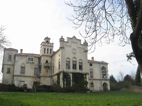 Jelsingrad (Jelse Mansion) Šmarje pri Jelšah and Predenca, Slovenia. 2016. Photo: Clara Schultes