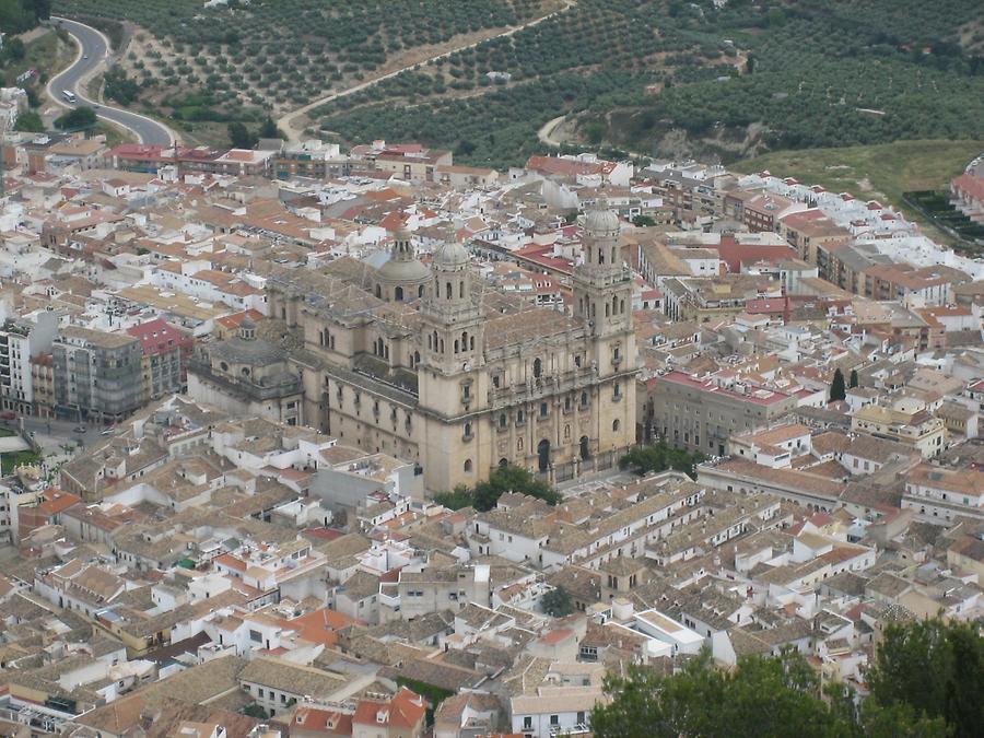Jaen mit Catedral - Blick vom Parador Castillo de Santa Catalina