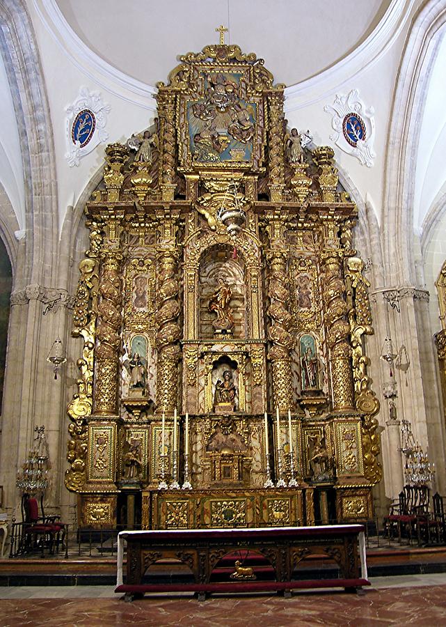 Ronda Cathedral - Walls of altar