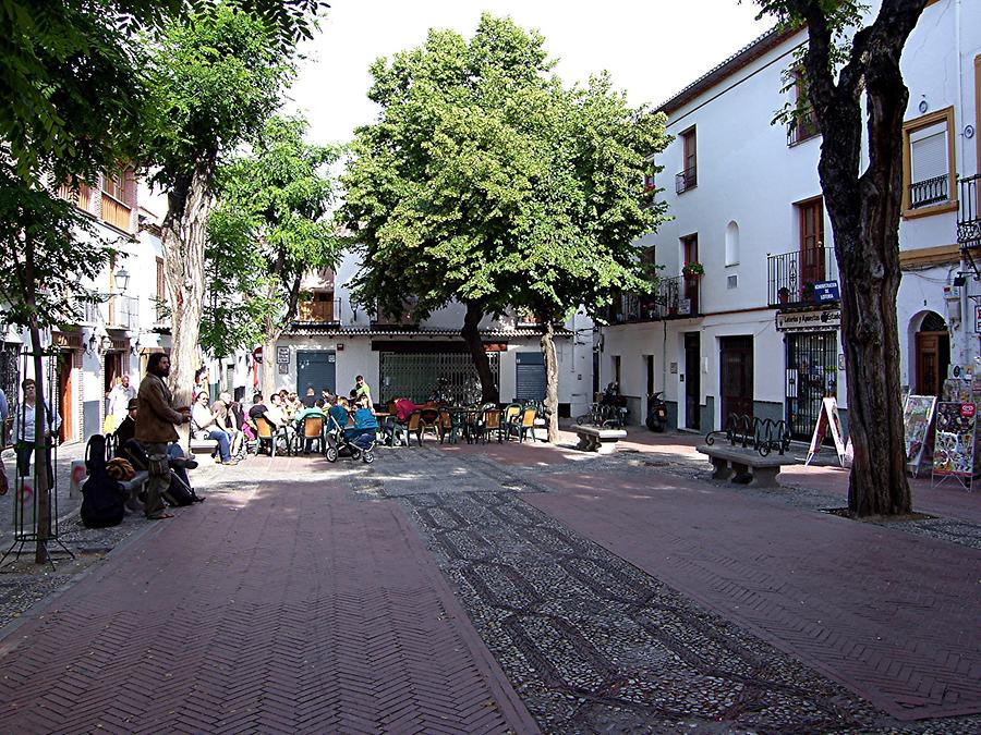 Granada Albaicin District – Plaza Larga