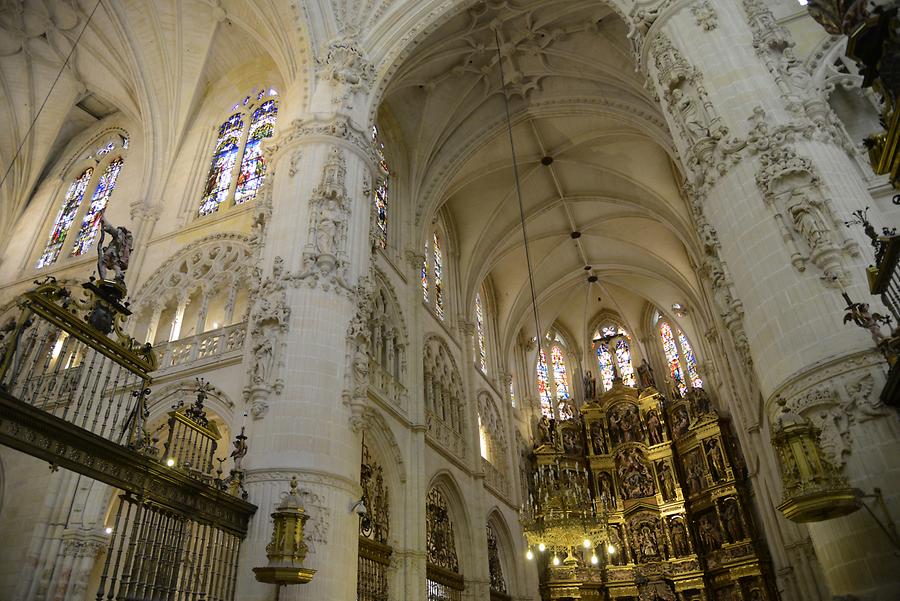 Burgos - Cathedral, Altar