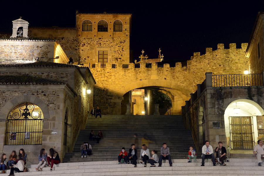 Arco de la Estrella at Night