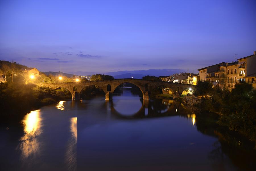 Bridge la Reina at Night