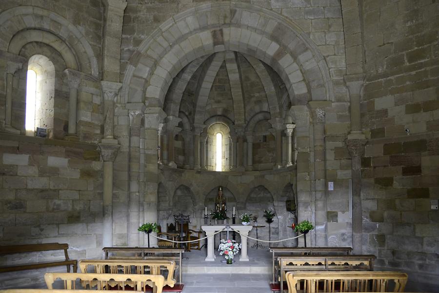 Santa Maria de Eunate Inside