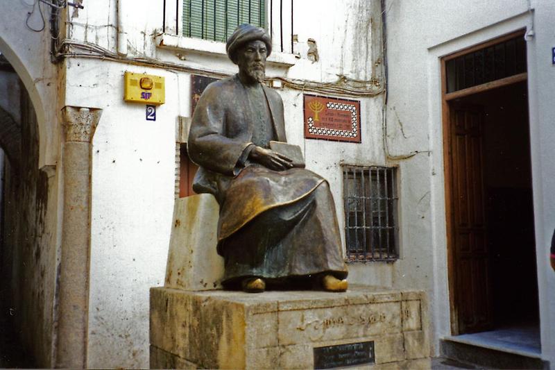 Monument in Cordoba (2)