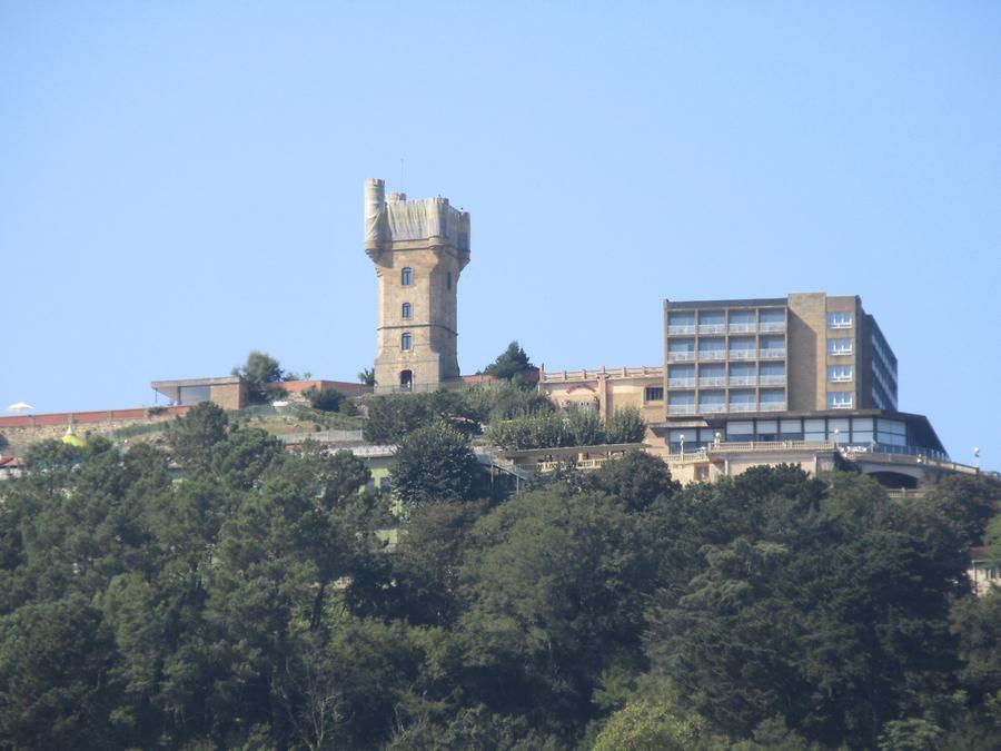 San Sebastian - Monte Igueldo - Hotel Mercure & Watch Tower