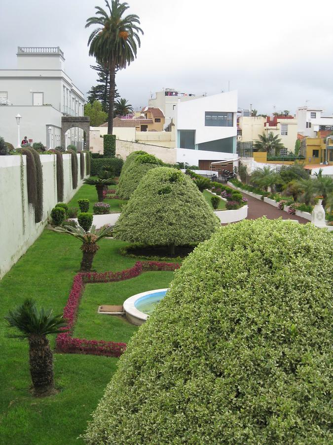 La Orotava - Plaza de la Constitucion - Jardines Marquesado de la Quinta Roja