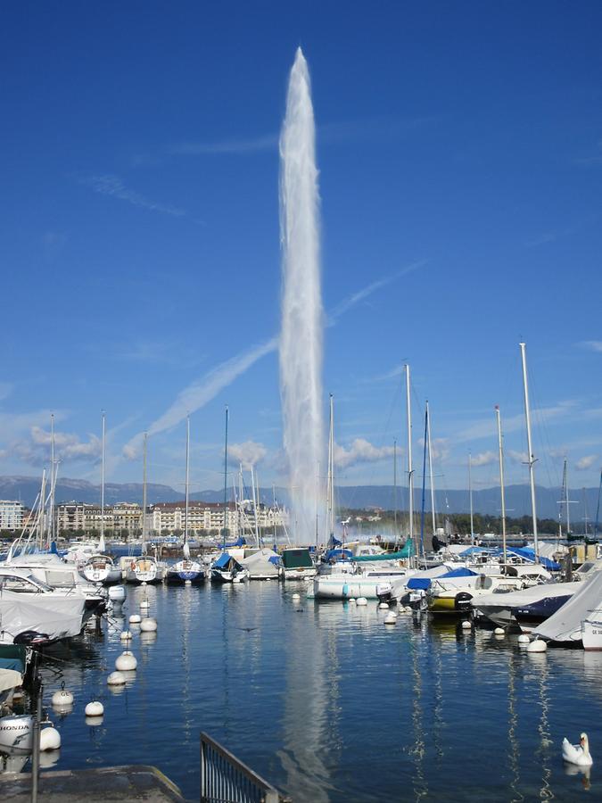 Geneva - Quai Gustave-Ador - Water Fountain