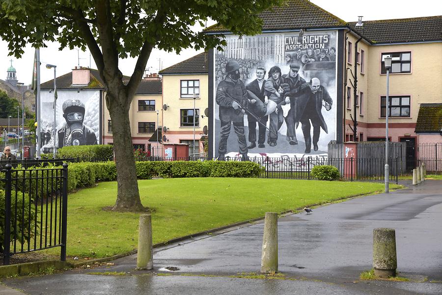 Derry - Bogside Area; Murals