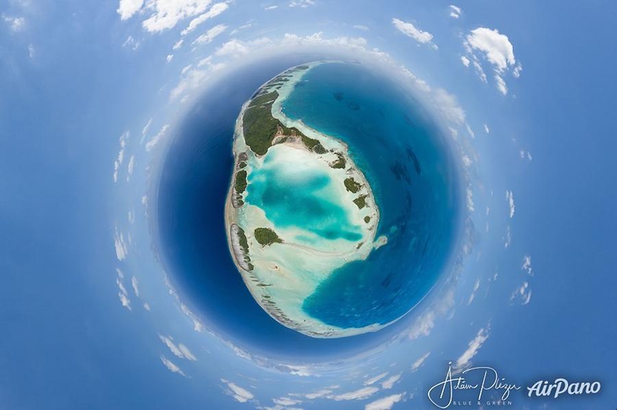 Blue Lagoon. Rangiroa, French Polynesia, © AirPano 