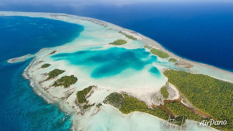 Blue Lagoon. Rangiroa, French Polynesia, © AirPano