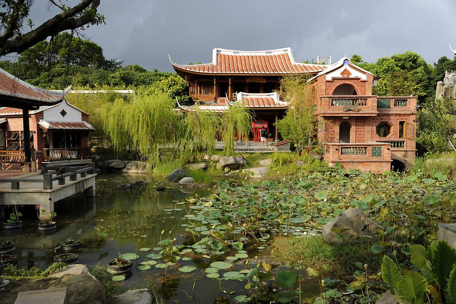 Lin An Tai Historical House, Garden